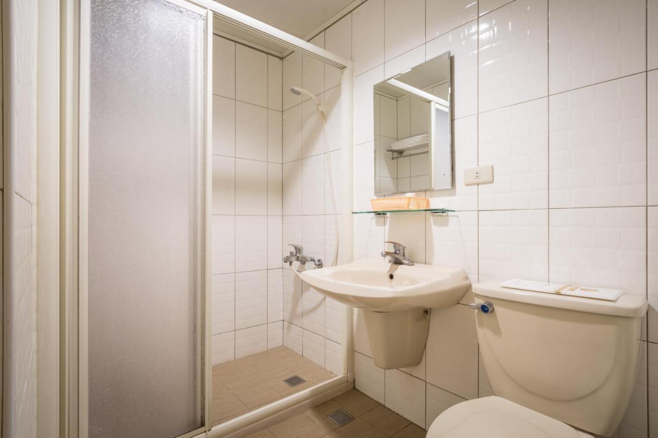 Yadi Hotel Пули Екстериор снимка