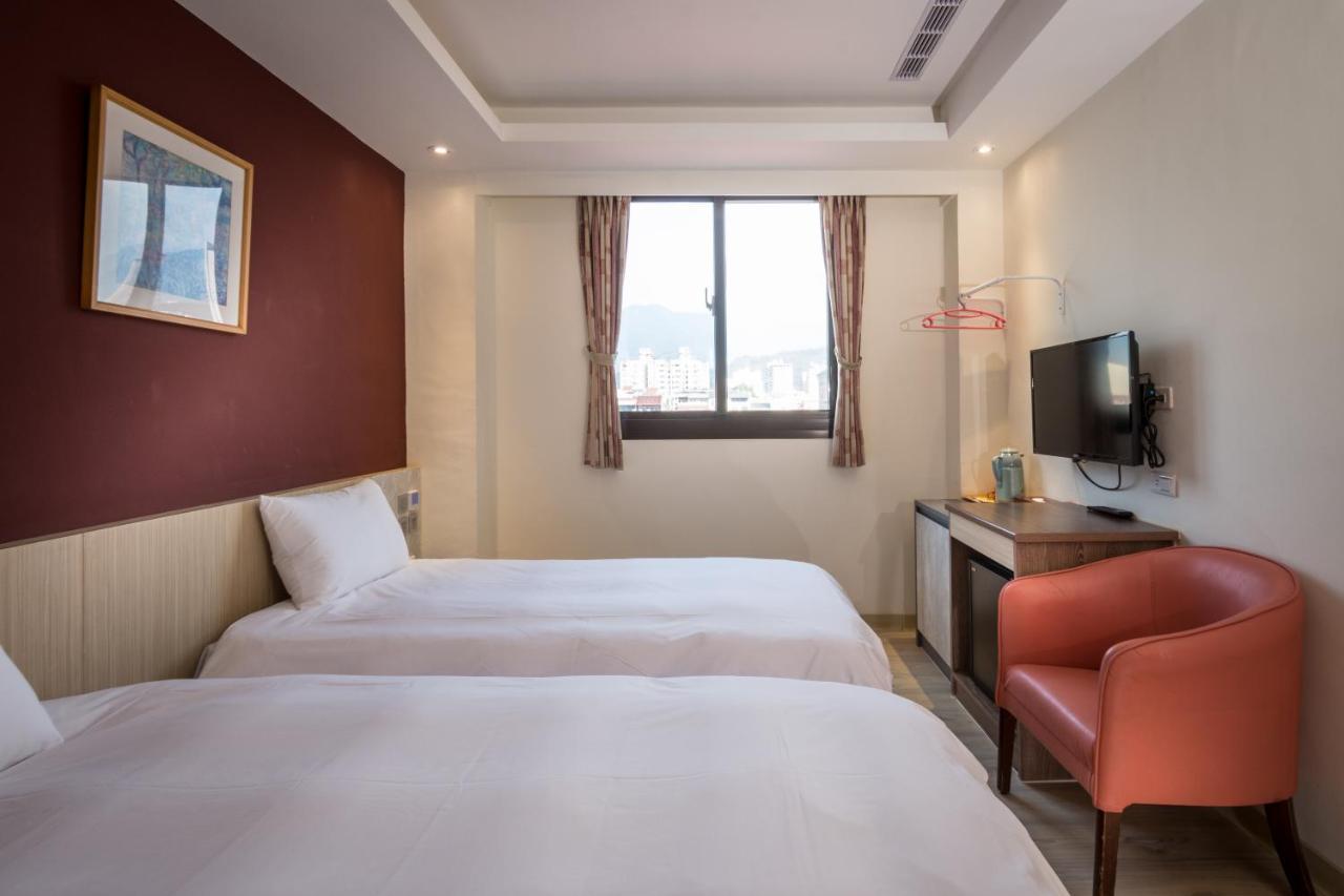 Yadi Hotel Пули Екстериор снимка