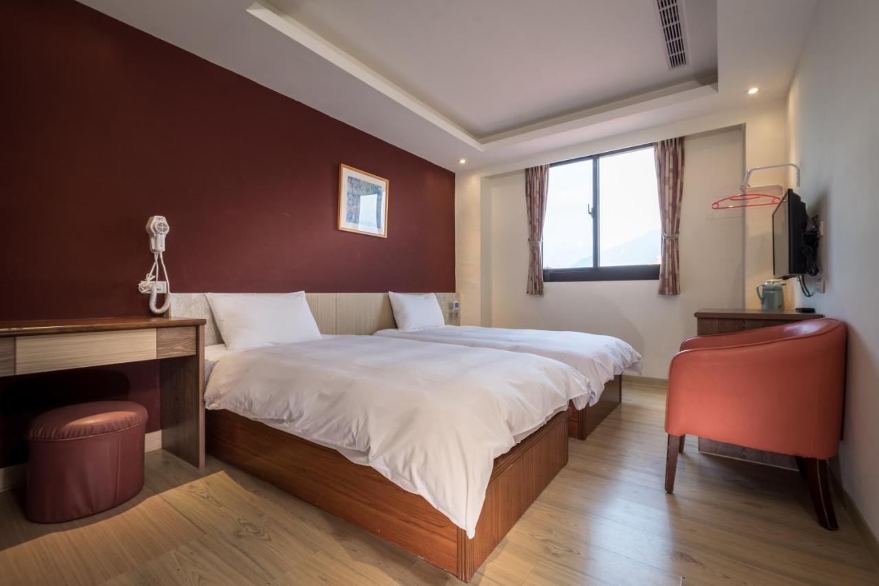 Yadi Hotel Пули Екстериор снимка