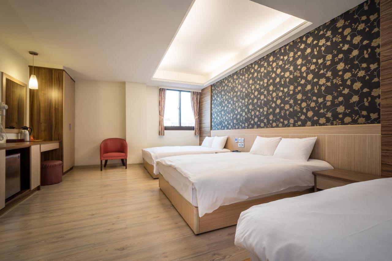 Yadi Hotel Пули Екстериор снимка
