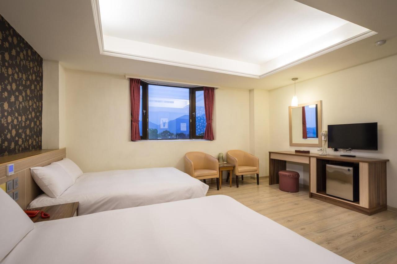 Yadi Hotel Пули Екстериор снимка