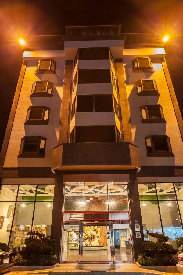 Yadi Hotel Пули Екстериор снимка